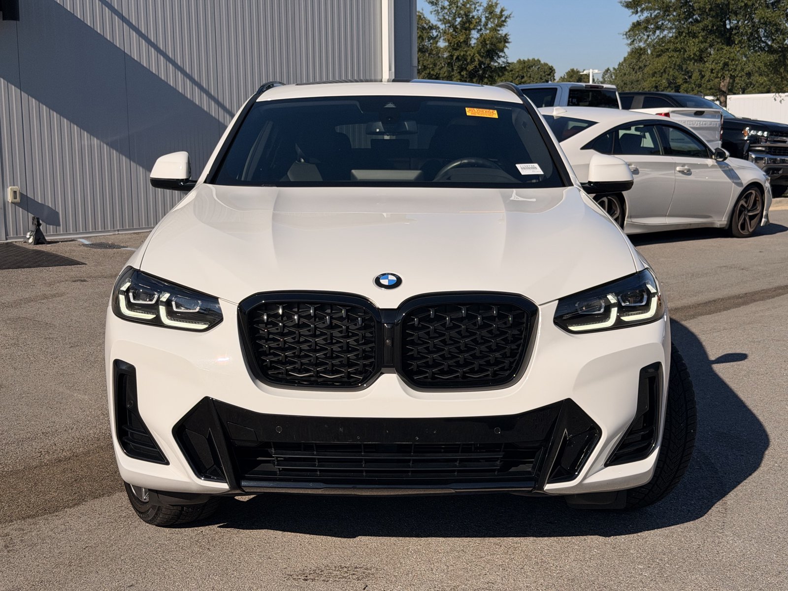 Used 2024 BMW X4 xDrive30i AWD/4WD image 9