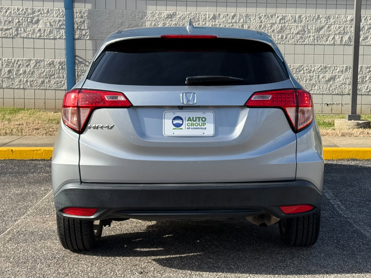 Used 2017 Honda HR-V EX image 6