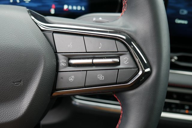 Used 2025 Chevrolet Equinox RS w/ Safety and Technology Package image 19