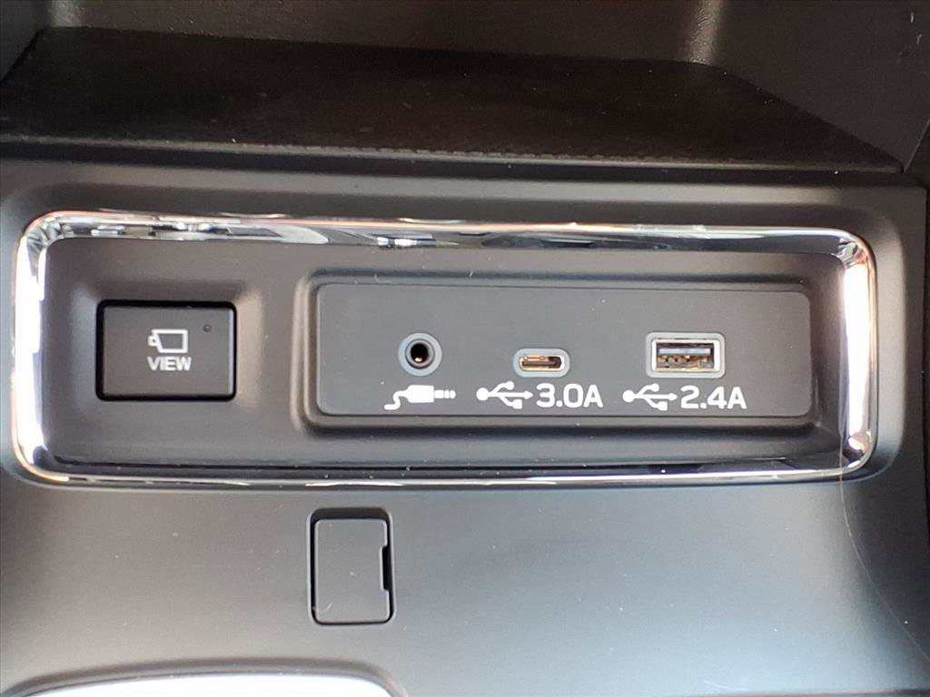 New 2025 Subaru Ascent Limited image 17