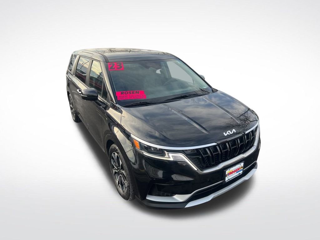 Certified 2023 Kia Carnival EX image 35
