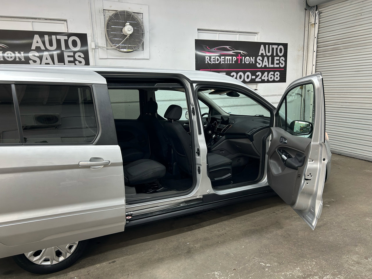 Used 2019 Ford Transit Connect XLT image 29