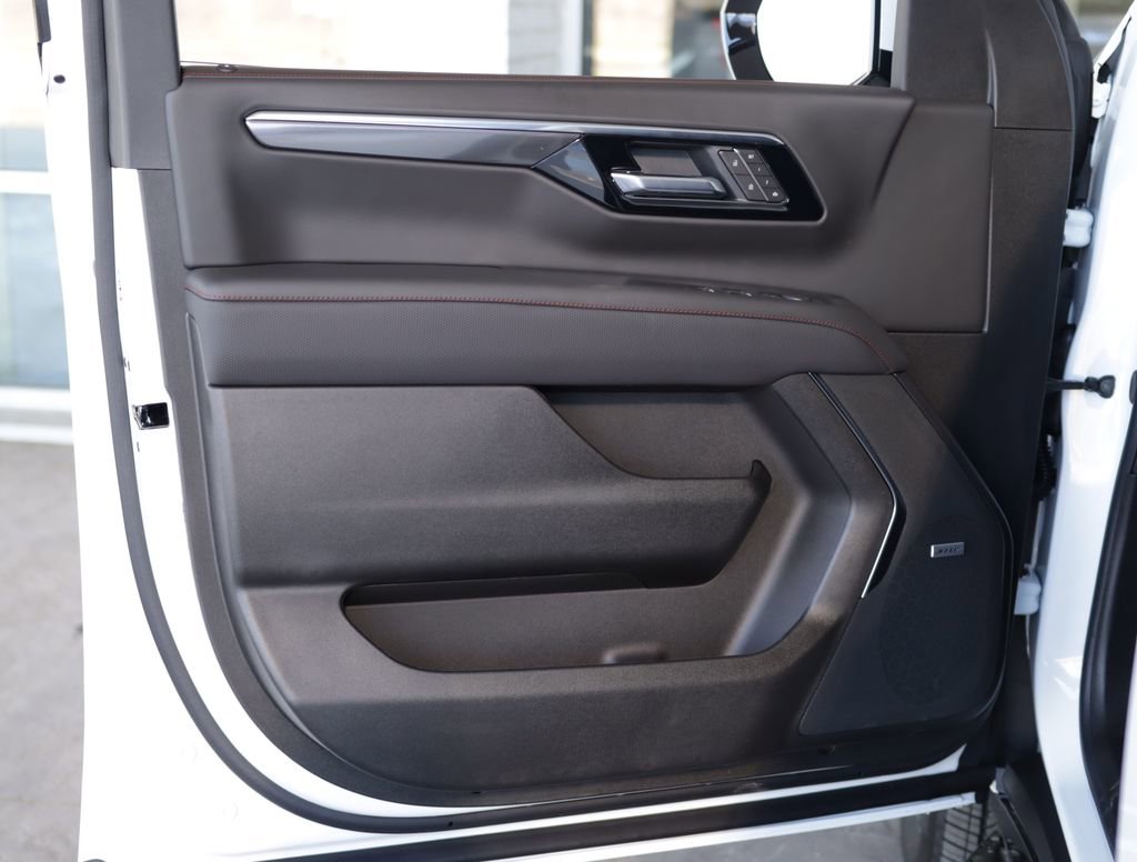 New 2026 Chevrolet Suburban RST w/ Comfort Package AWD/4WD image 26