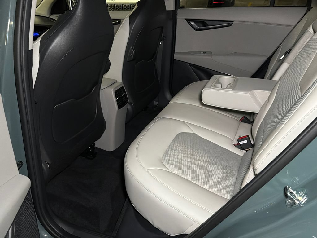 Certified 2023 Kia Niro Wind FWD image 19