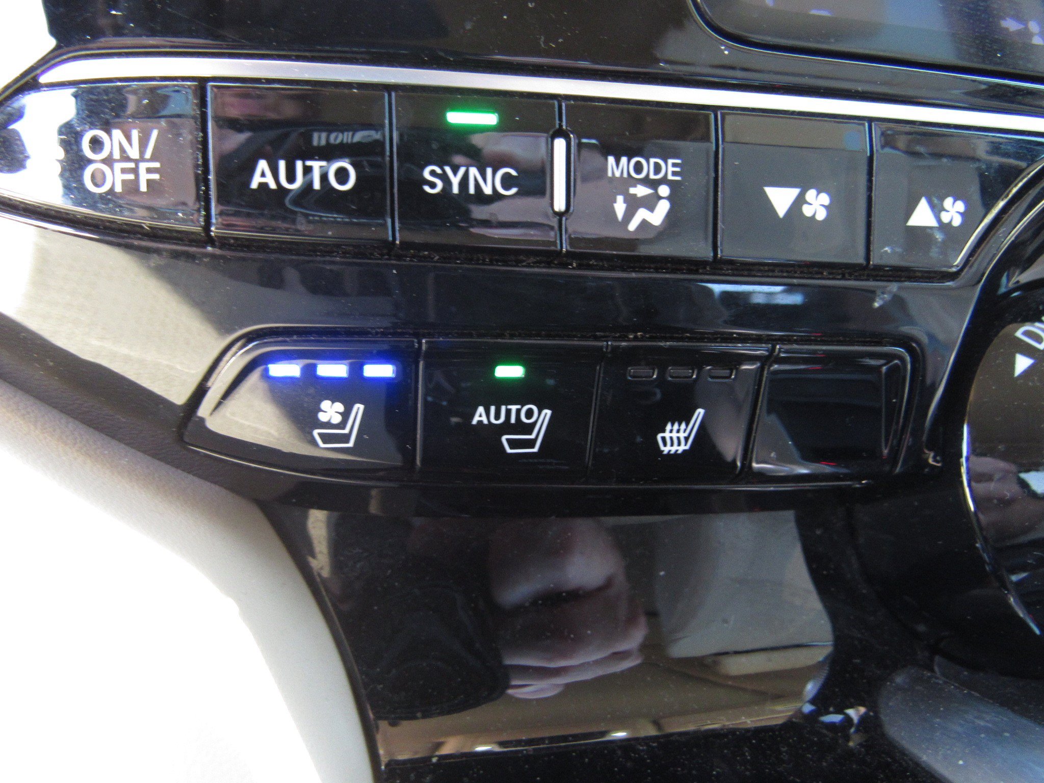 Used 2023 Acura MDX SH-AWD w/ Advance Package image 23