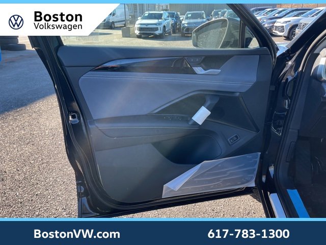 New 2026 Volkswagen Tiguan SE image 27