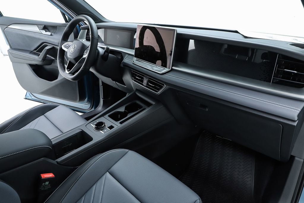 New 2026 Volkswagen Tiguan SE R-Line image 72