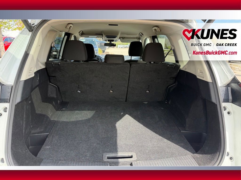 Used 2025 Nissan Rogue SV AWD/4WD image 5