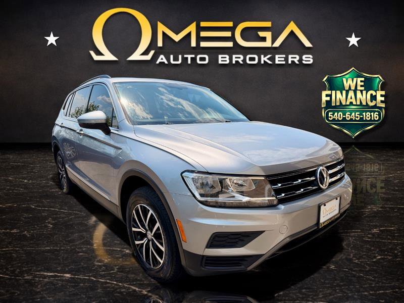 Used 2021 Volkswagen Tiguan SE w/ Panoramic Sunroof Package FWD image 1
