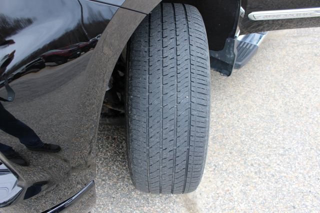 Used 2023 Chevrolet Silverado 1500 High Country w/ High Country Premium Package image 9