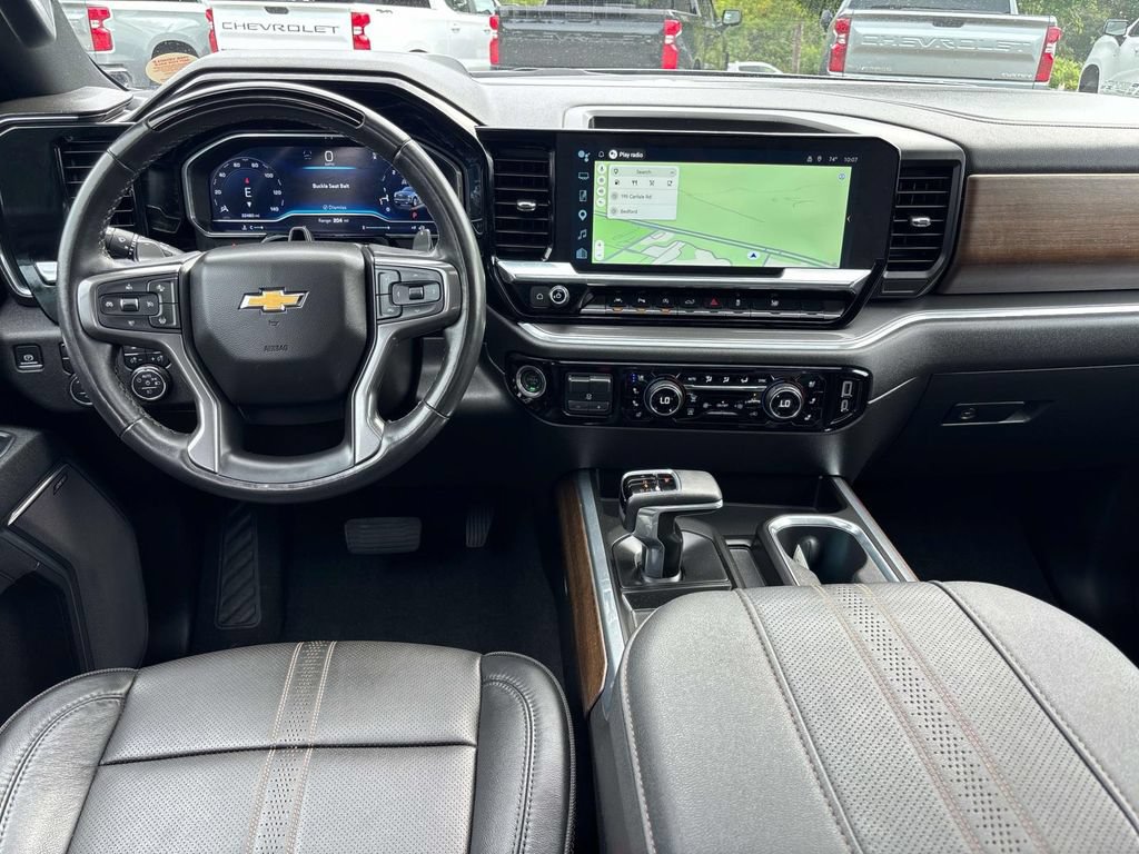 Used 2025 Chevrolet Silverado 1500 High Country AWD/4WD image 10