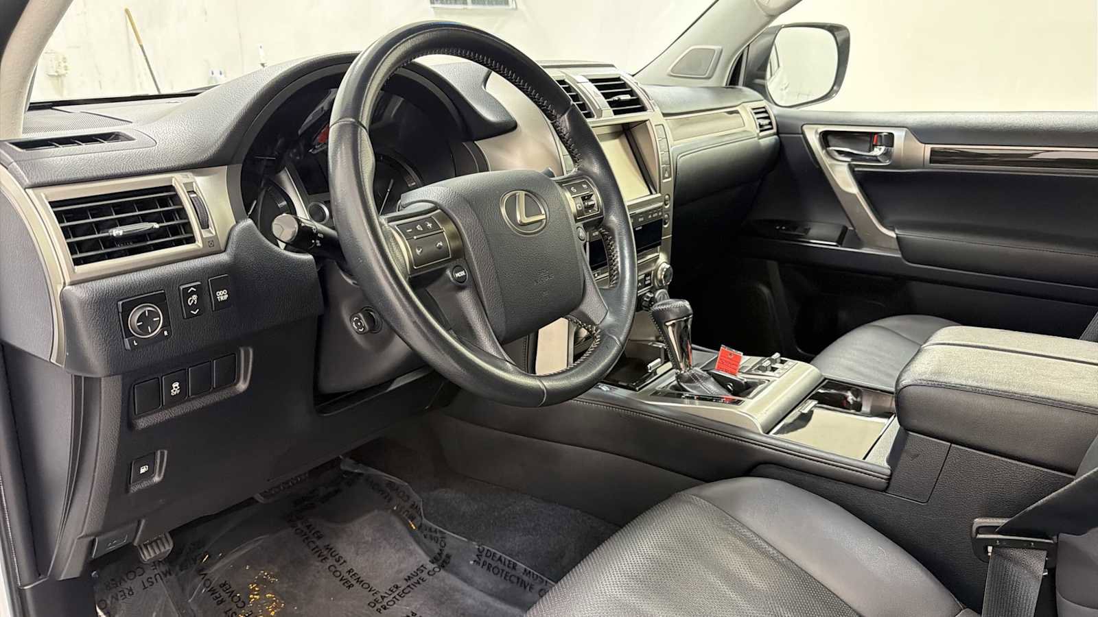 Used 2016 Lexus GX 460 w/ Comfort Package AWD/4WD image 12