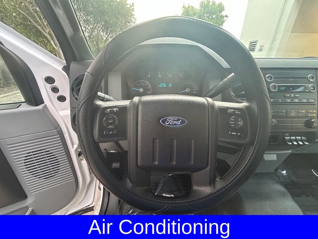 Used 2016 Ford F550 2WD Regular Cab Super Duty image 13