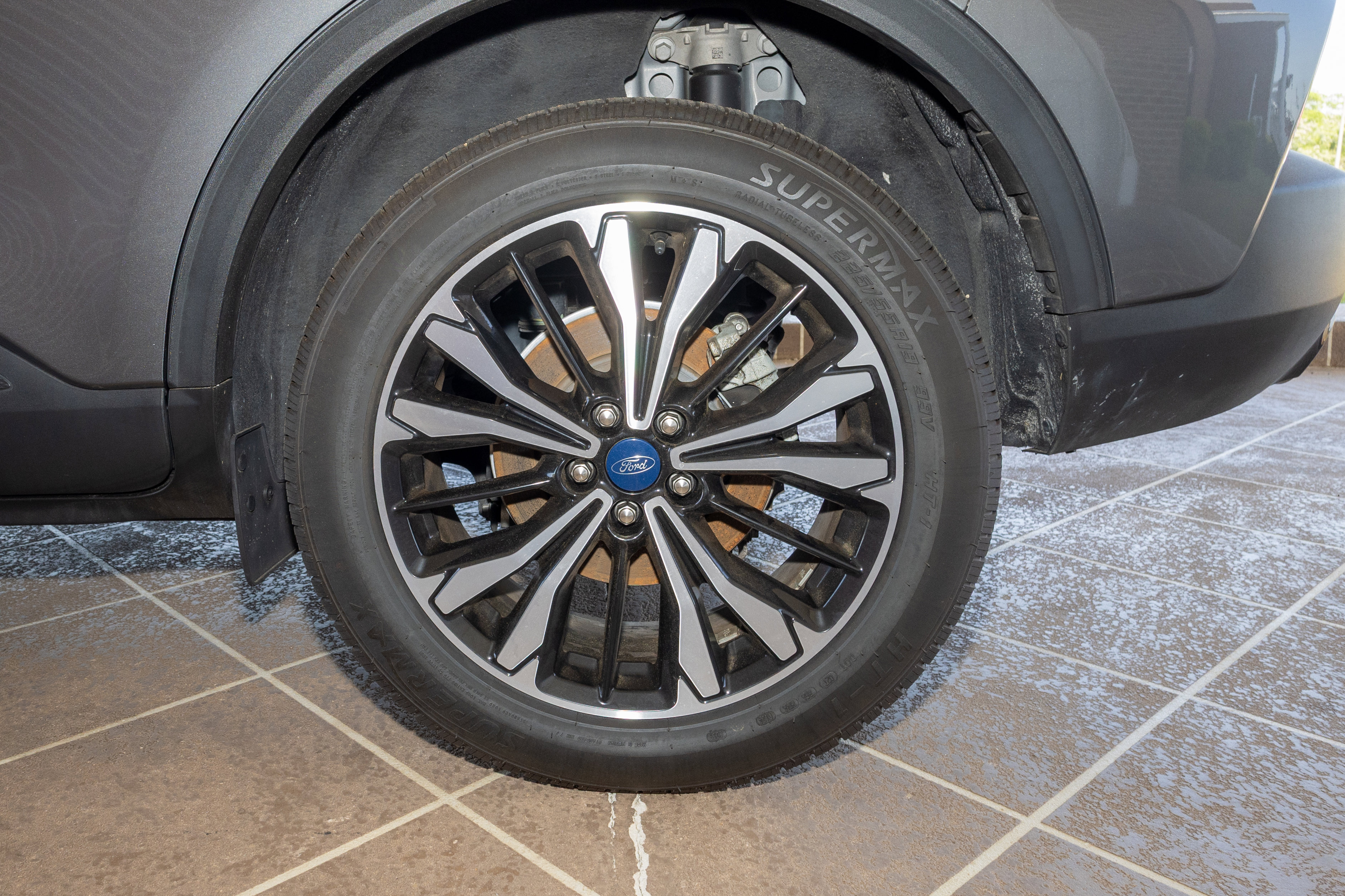 Used 2022 Ford Escape SEL w/ SEL Stealth AWD Package image 9