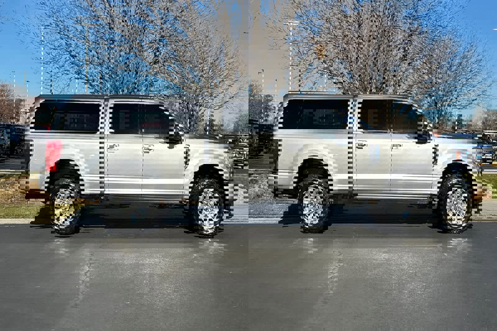 Certified 2020 Ford F250 Platinum w/ FX4 Off-Road Package image 8