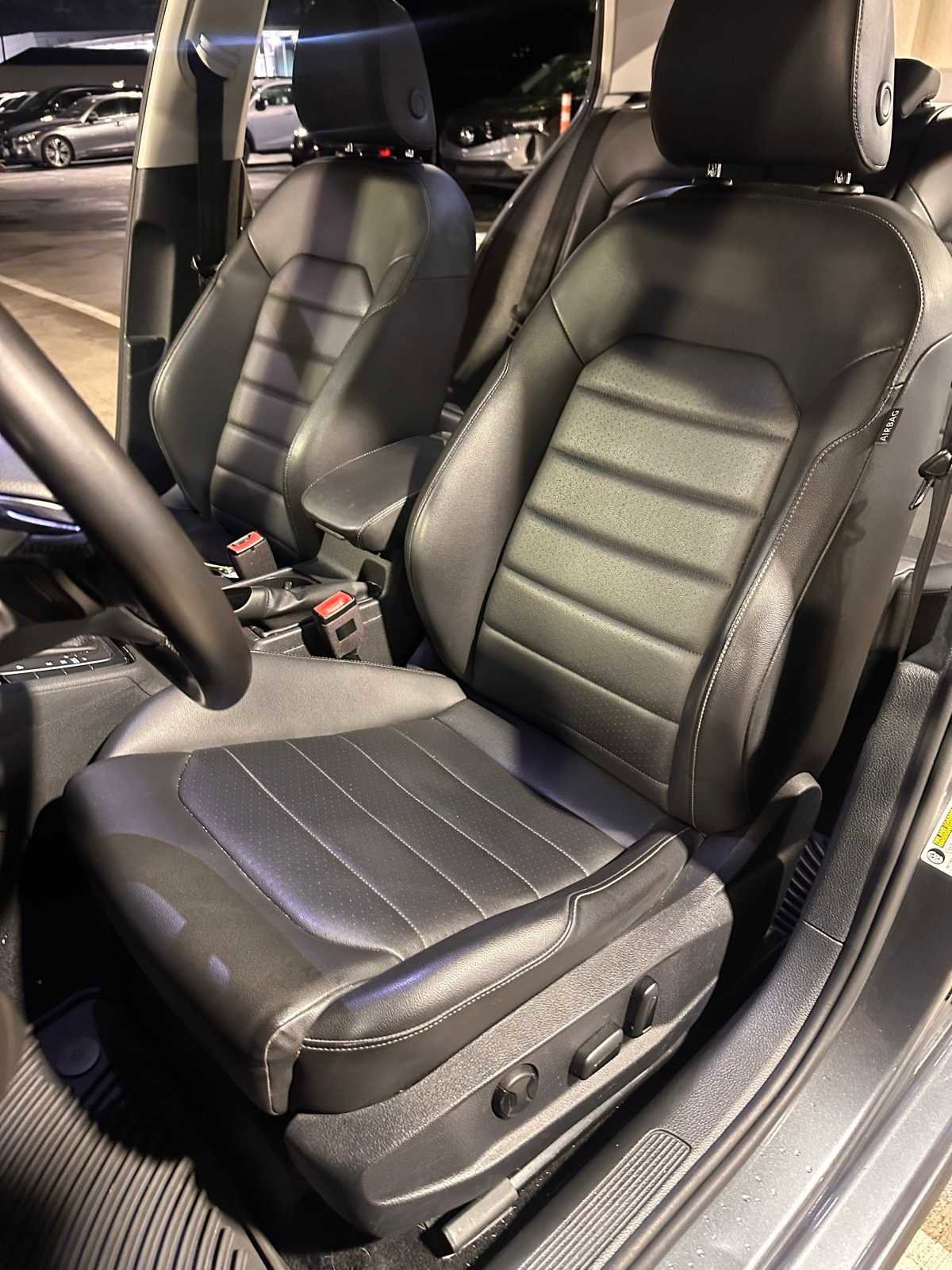 Used 2017 Volkswagen Golf SEL image 14