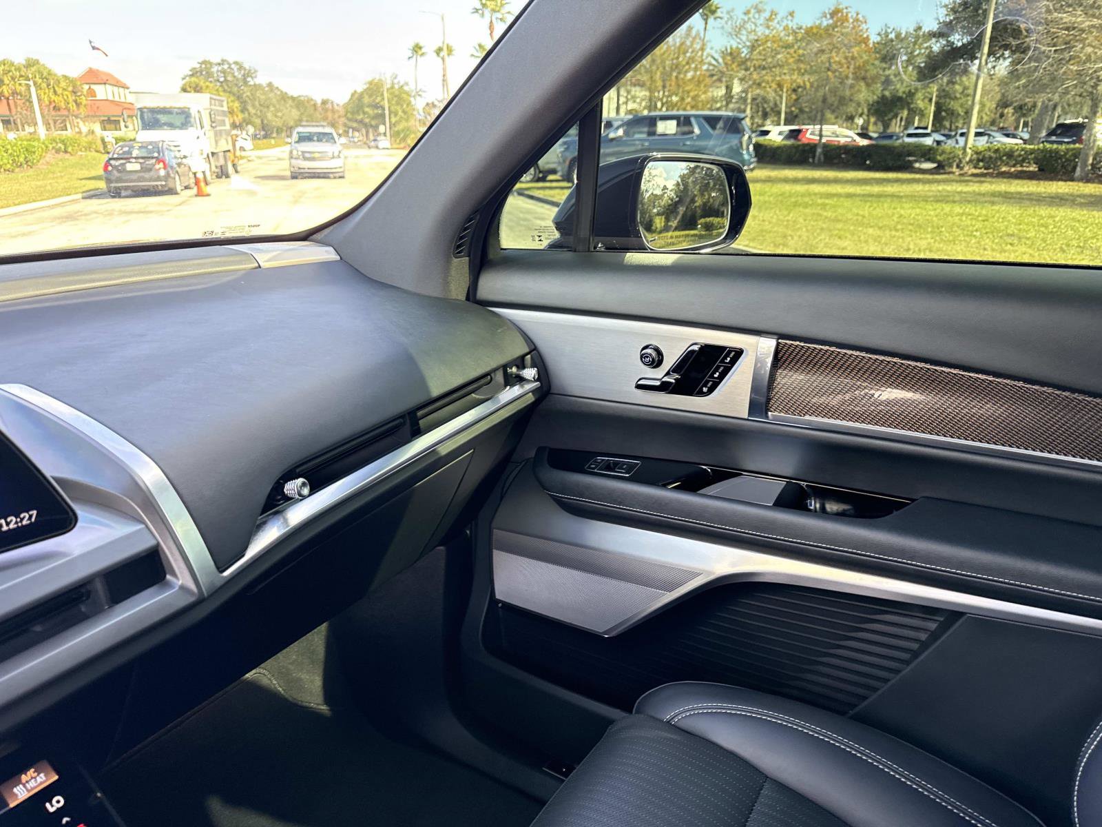 Used 2026 Cadillac Vistiq Luxury image 25