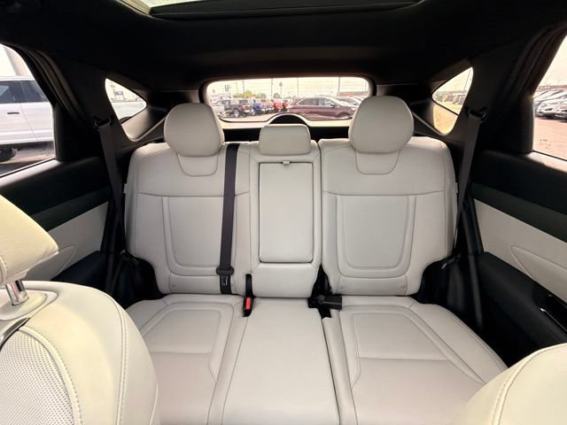 Used 2025 Hyundai Tucson Limited AWD/4WD image 30