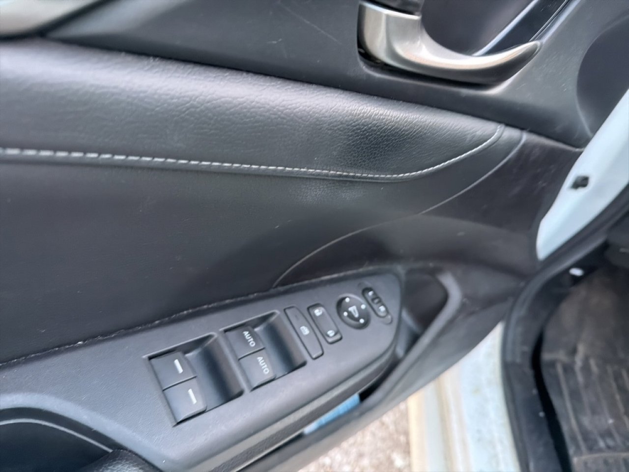 Used 2019 Honda Civic EX-L image 16