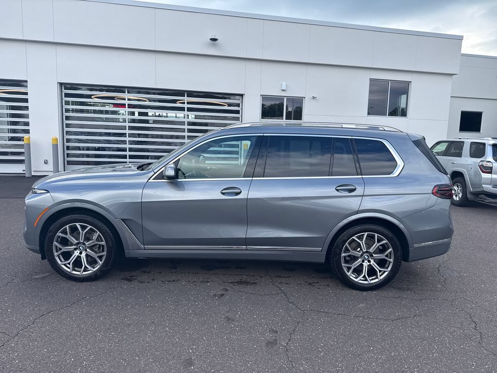 Used 2026 BMW X7 xDrive40i AWD/4WD image 2