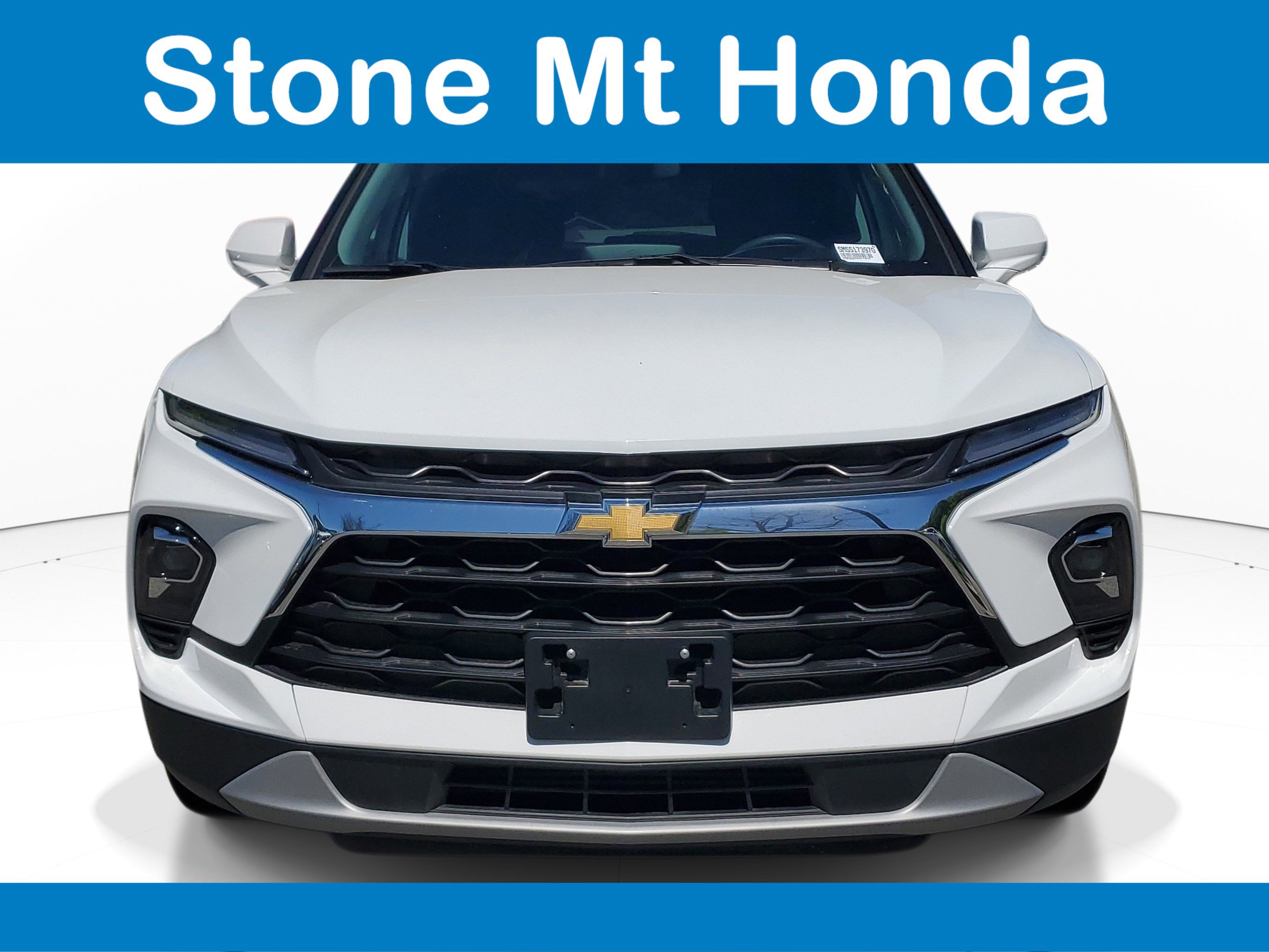 Used 2025 Chevrolet Blazer LT image 2