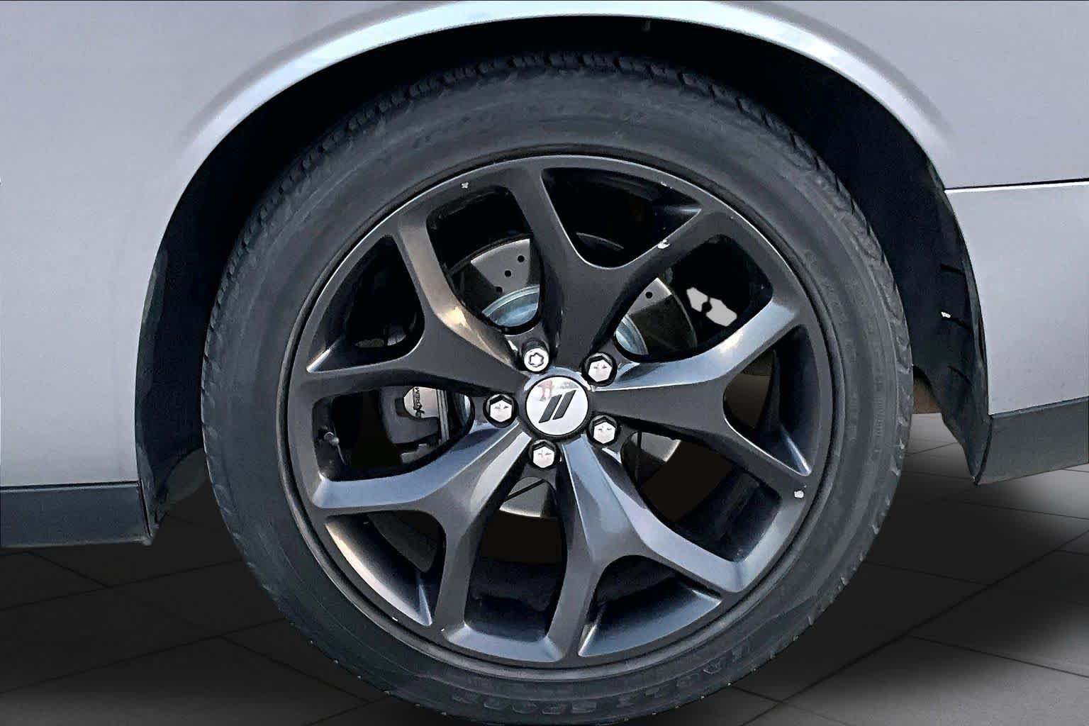 Used 2018 Dodge Challenger SXT Plus RWD image 10