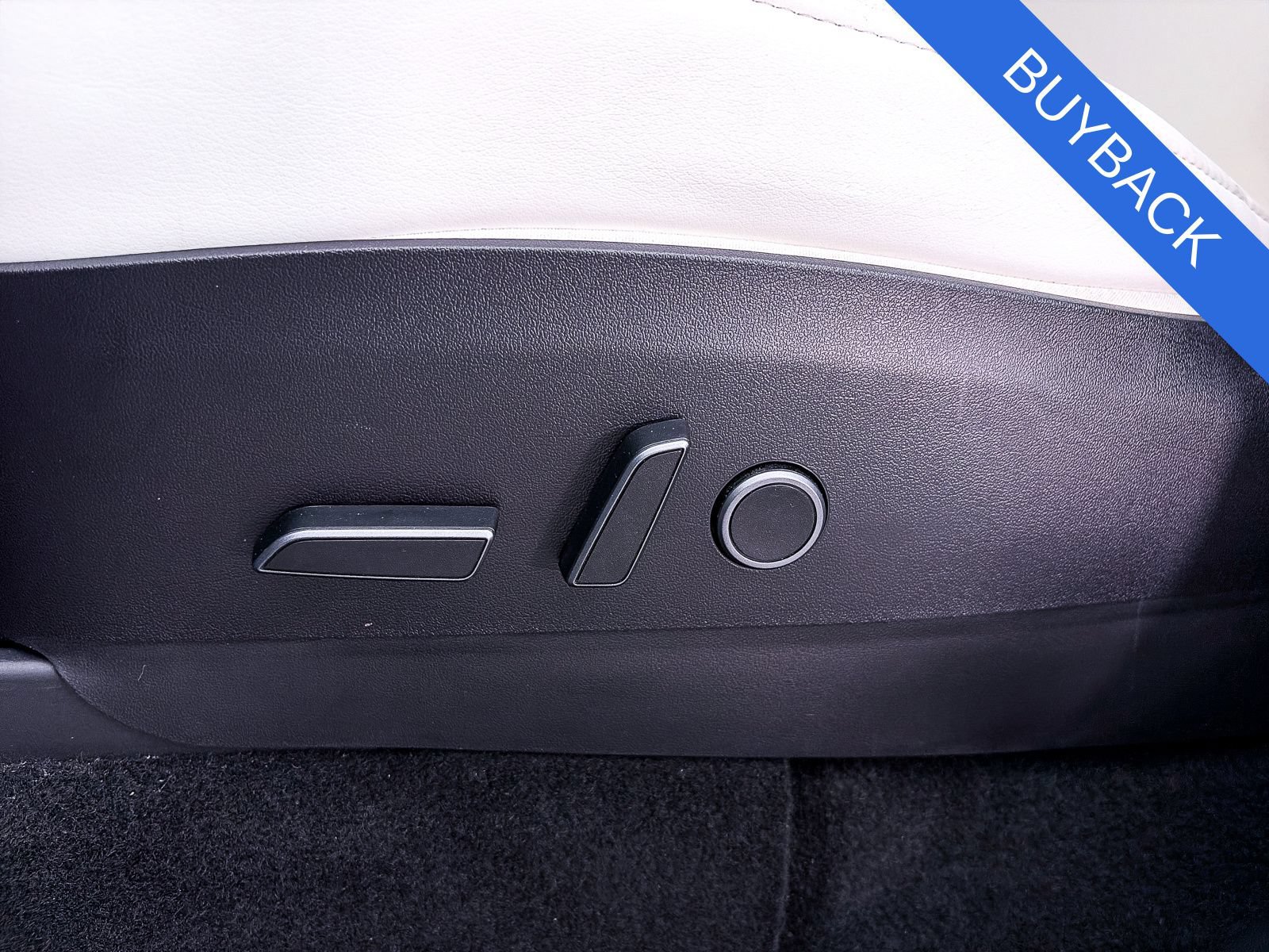 Used 2022 Tesla Model Y Performance AWD/4WD image 18