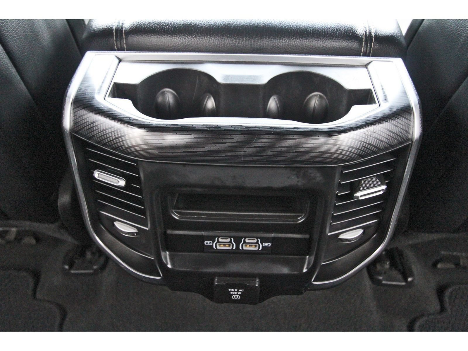 Used 2024 RAM 1500 Laramie AWD/4WD image 15