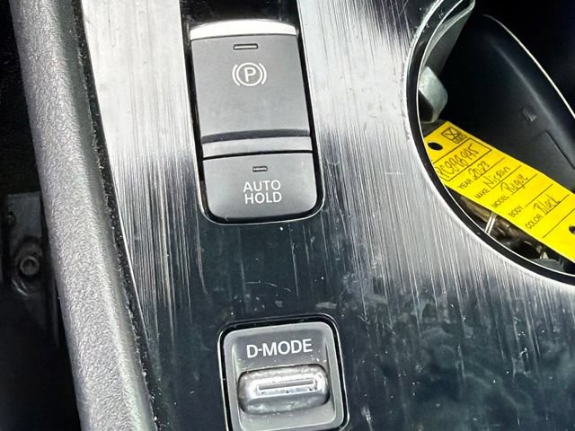 Used 2023 Nissan Rogue S FWD image 18