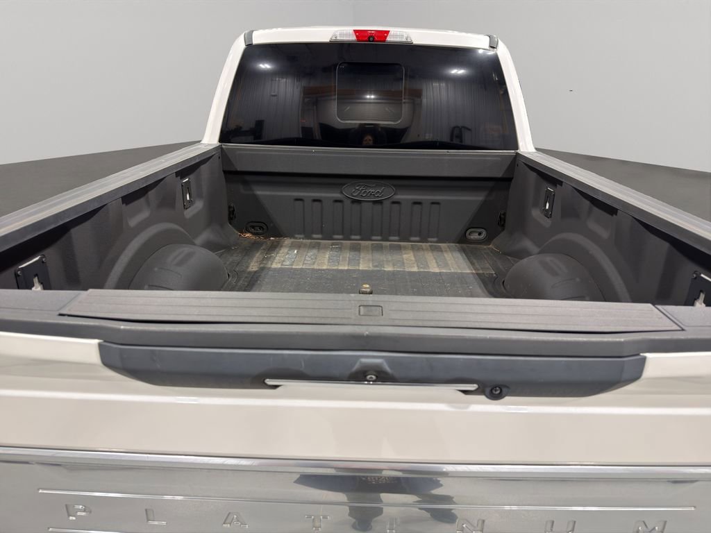Used 2017 Ford F250 Platinum w/ Platinum Ultimate Package AWD/4WD image 8