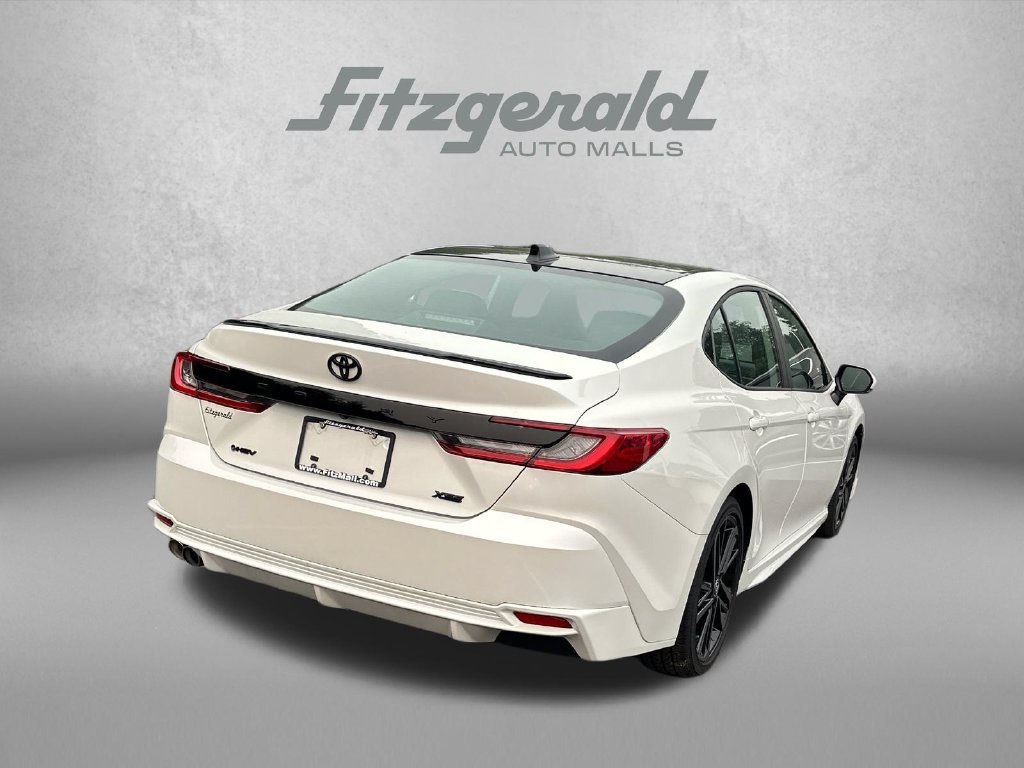 Used 2025 Toyota Camry XSE FWD image 15