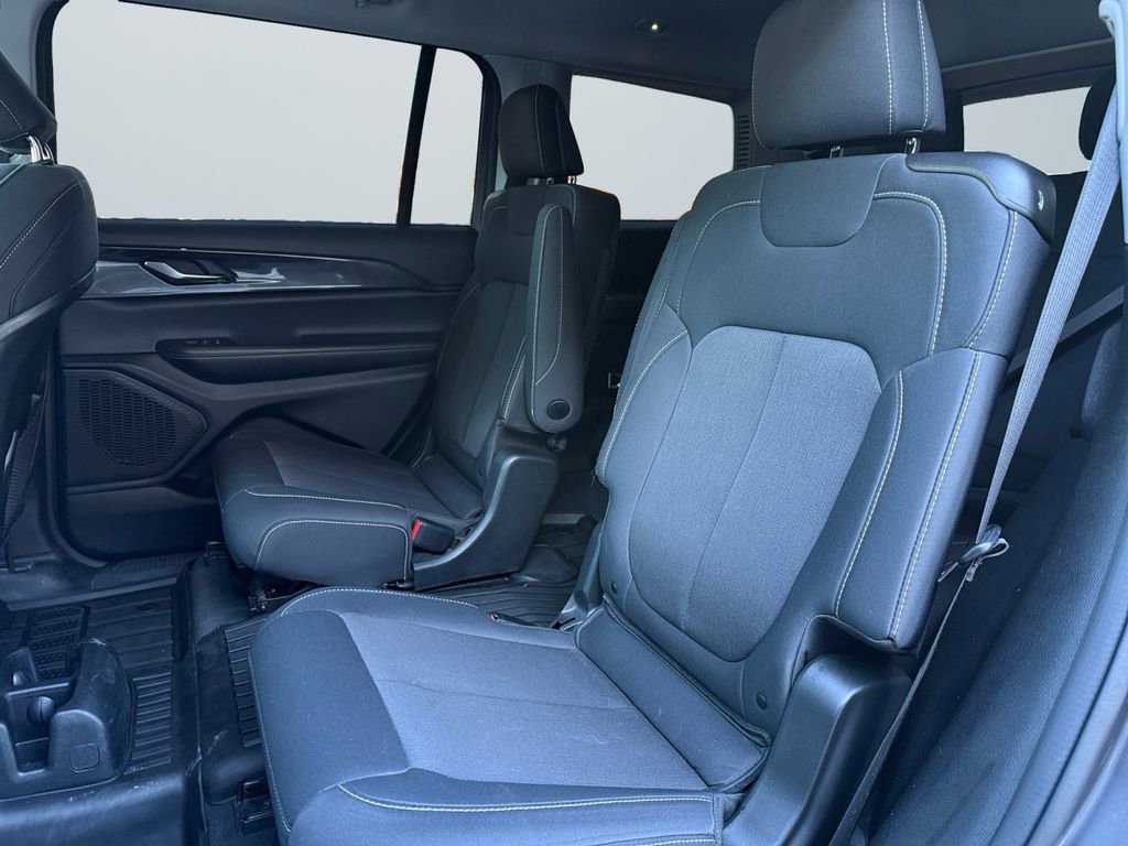 Used 2023 Jeep Grand Cherokee L Laredo w/ Luxury Tech Group I image 13