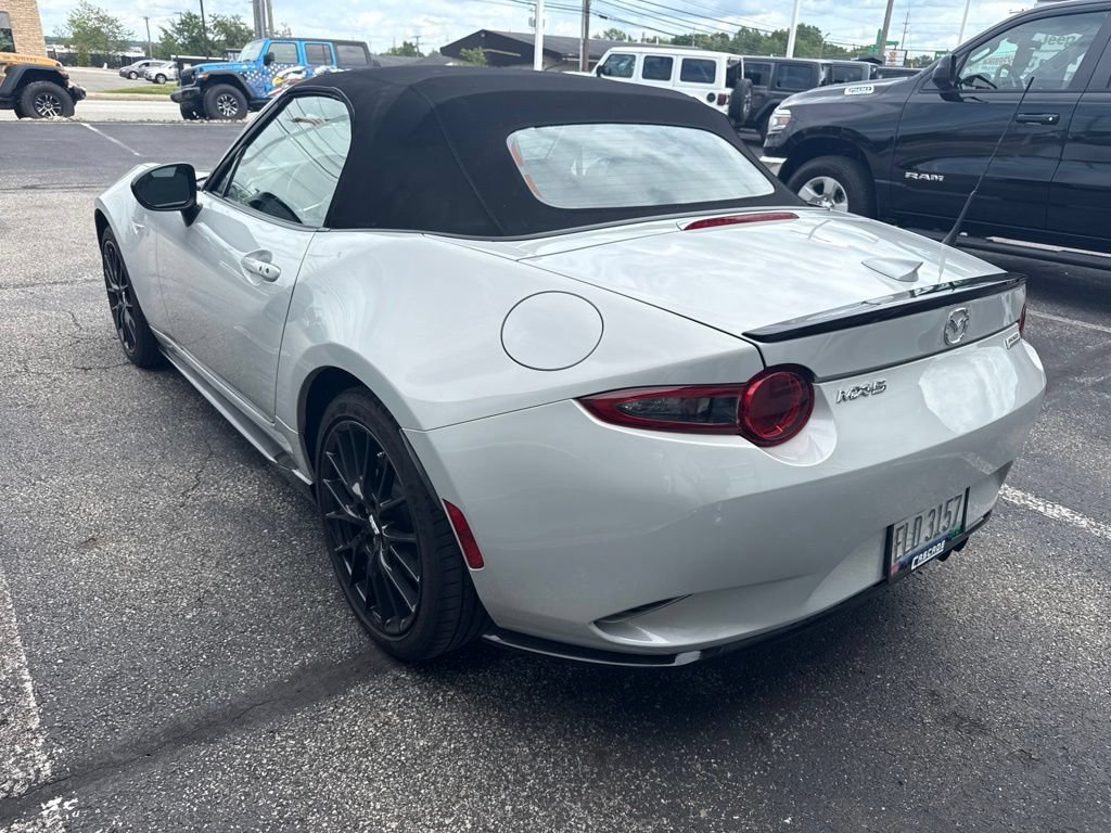 Used 2016 MAZDA MX-5 Miata Club w/ Brembo/BBS Package RWD image 11