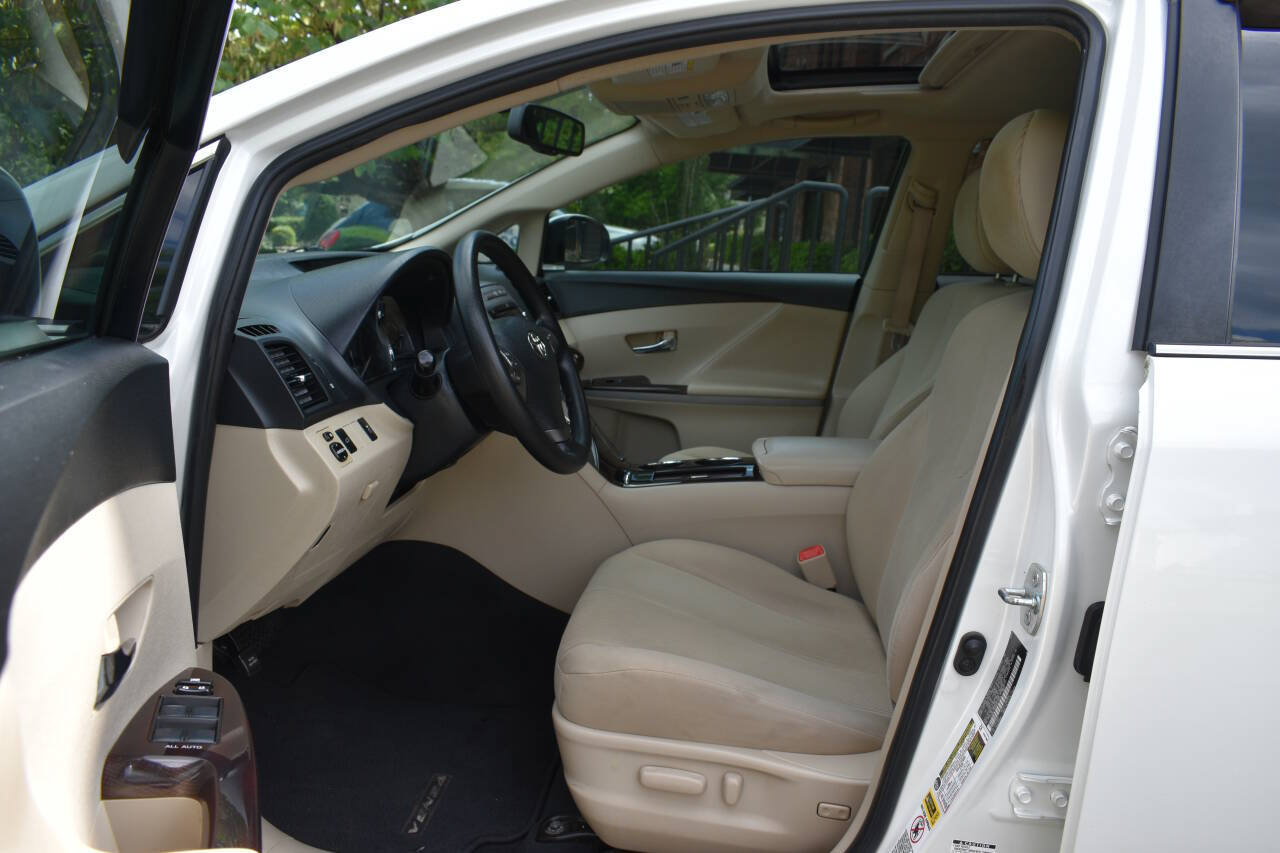 Used 2009 Toyota Venza AWD image 7
