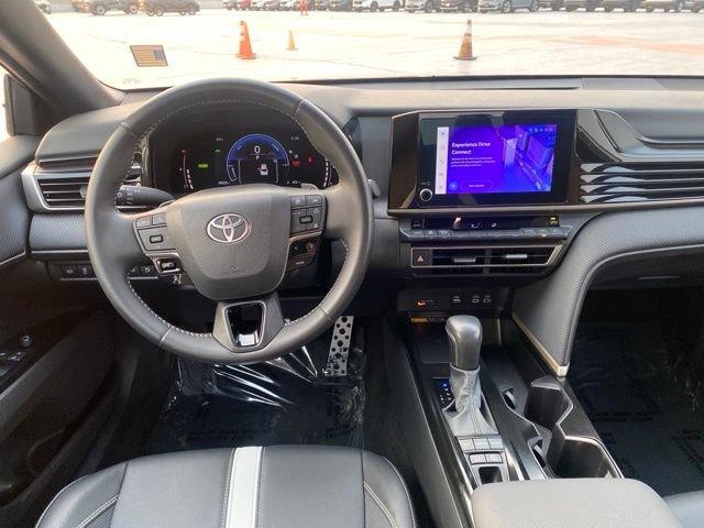 Used 2025 Toyota Camry SE FWD image 10