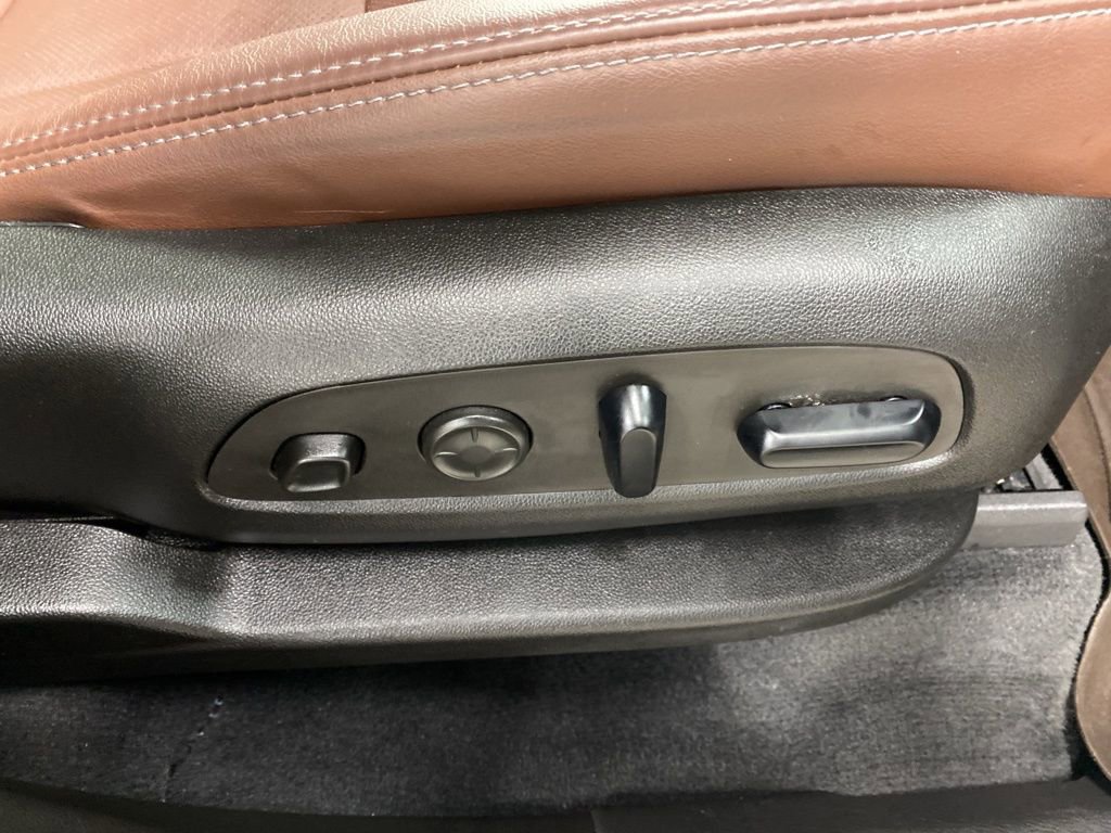 Used 2021 Buick Enclave Avenir w/ Avenir Technology Package image 24