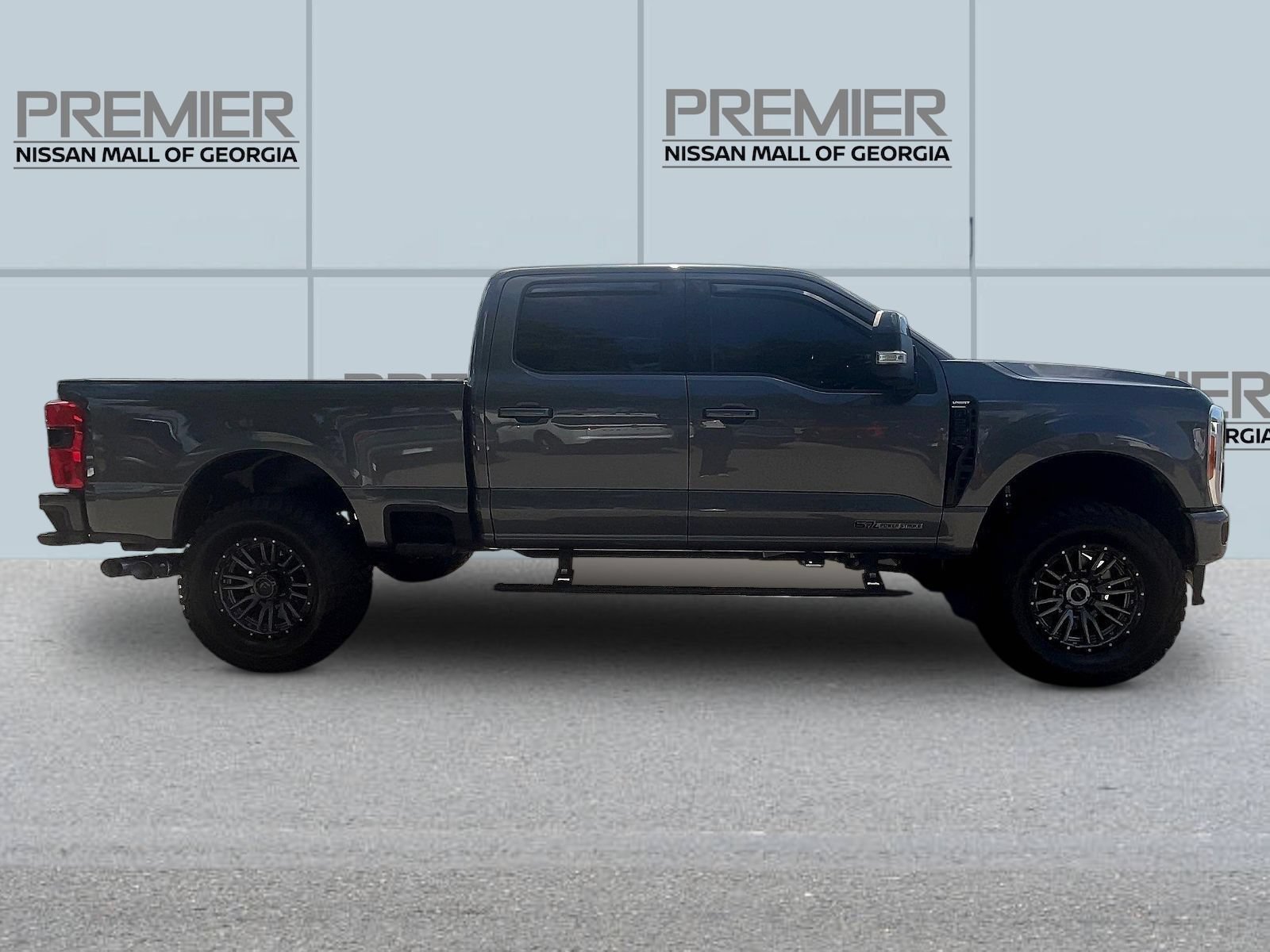 Used 2023 Ford F250 Lariat w/ Lariat Ultimate Package AWD/4WD image 8
