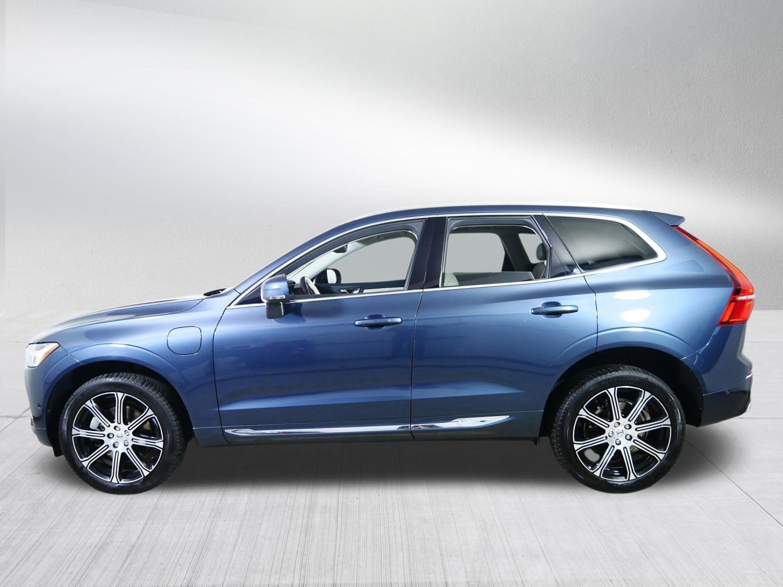 Used 2019 Volvo XC60 T8 Inscription w/ Advanced Package image 4