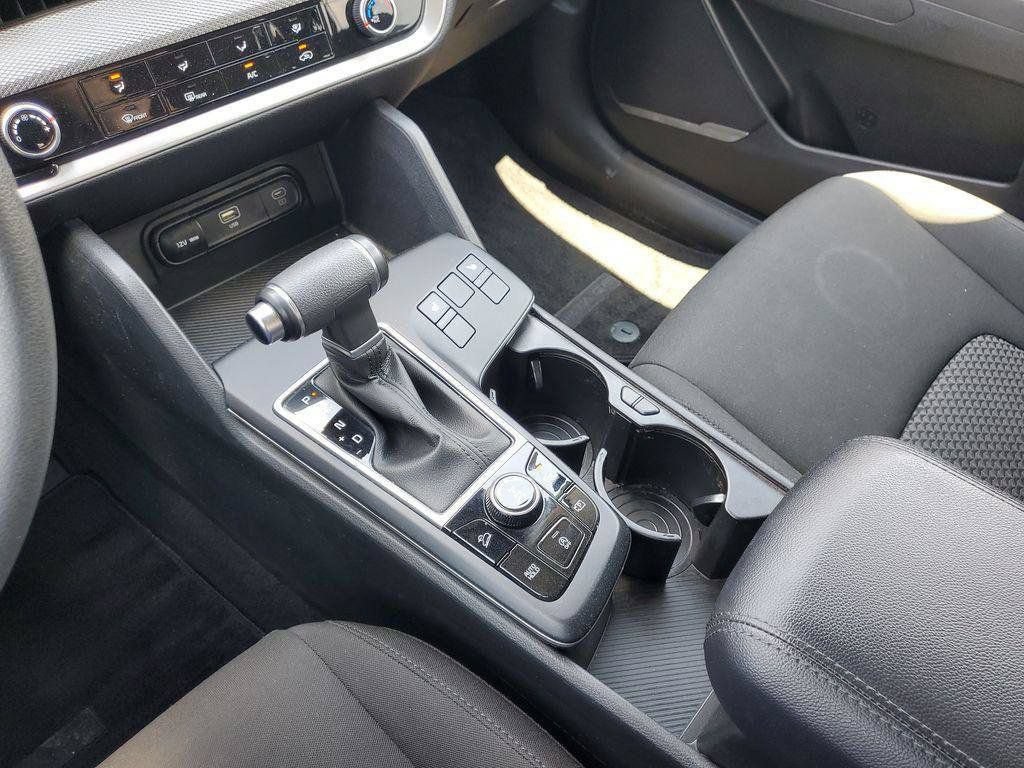 Used 2023 Kia Sportage LX AWD/4WD image 19