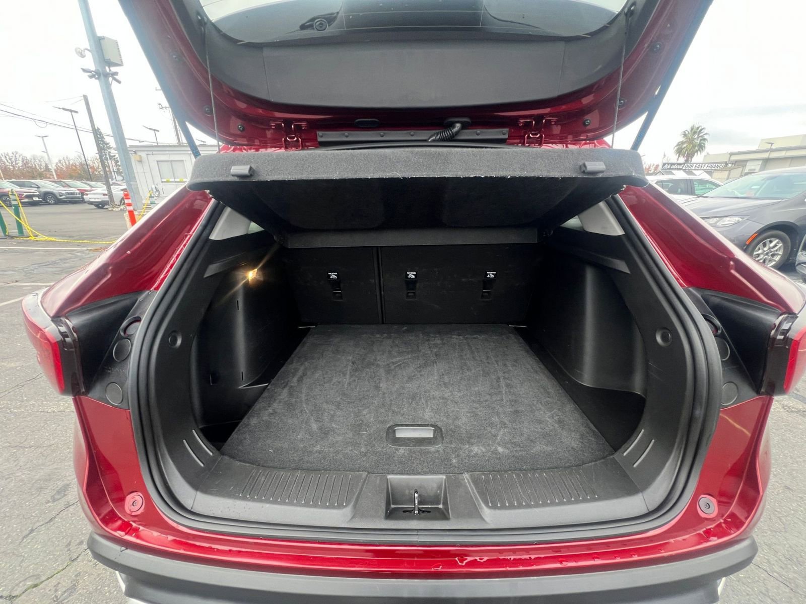 Used 2025 Chevrolet Trax LT image 31