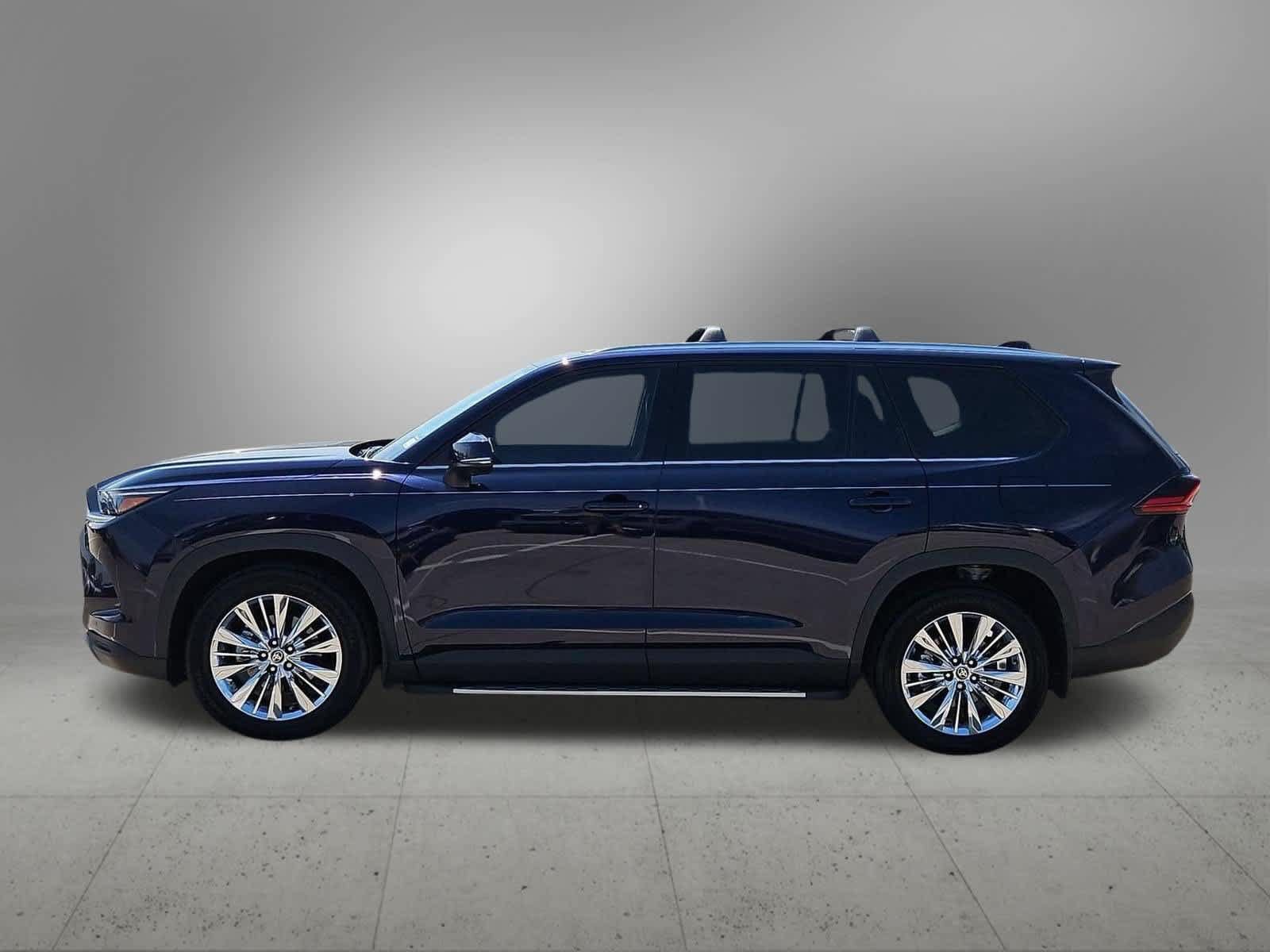 Used 2025 Toyota Grand Highlander AWD image 3