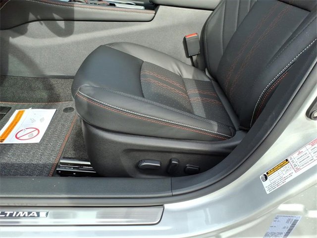 New 2025 Nissan Altima 2.5 SR image 6
