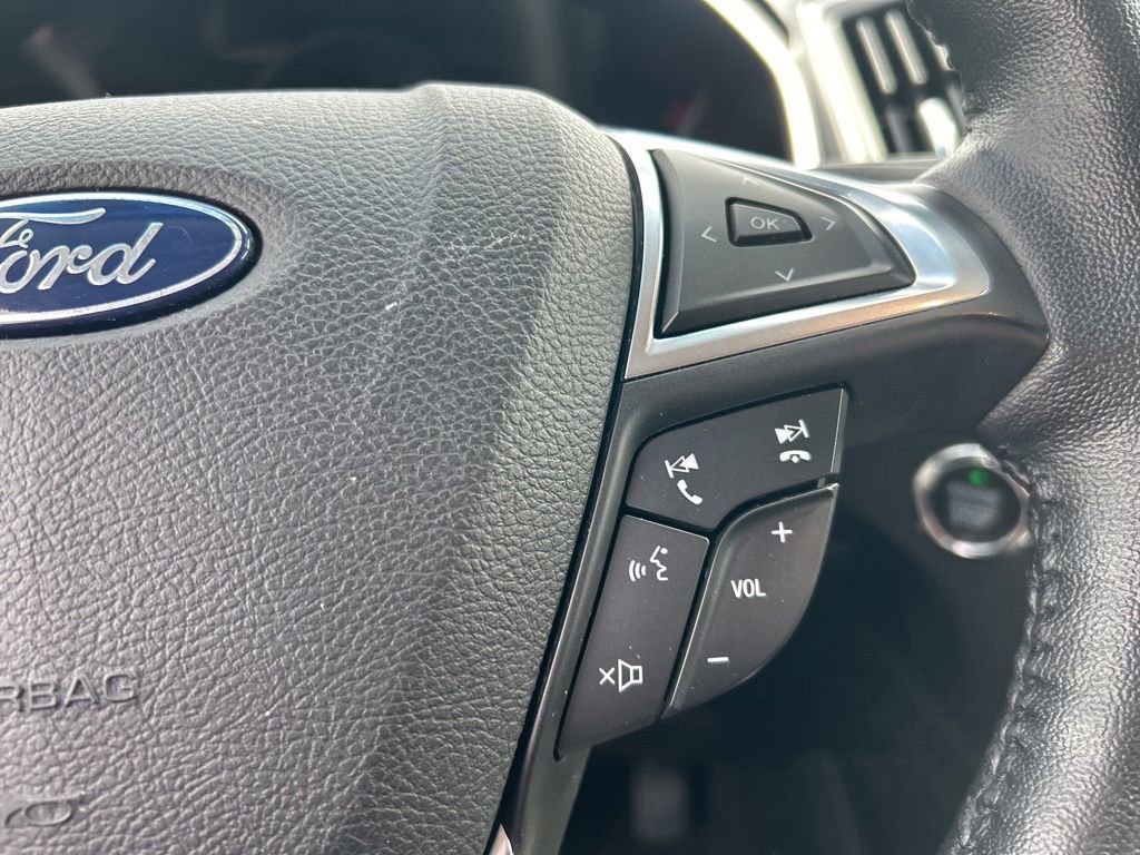 Used 2020 Ford Edge SEL AWD/4WD image 18