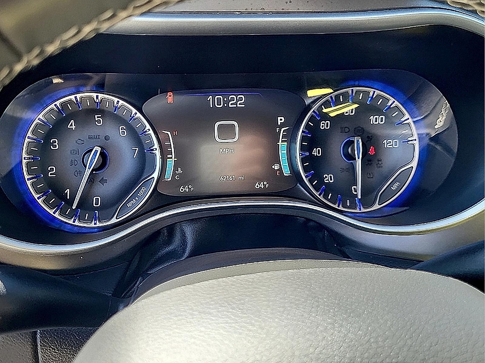 Used 2024 Chrysler Pacifica Touring-L FWD image 19