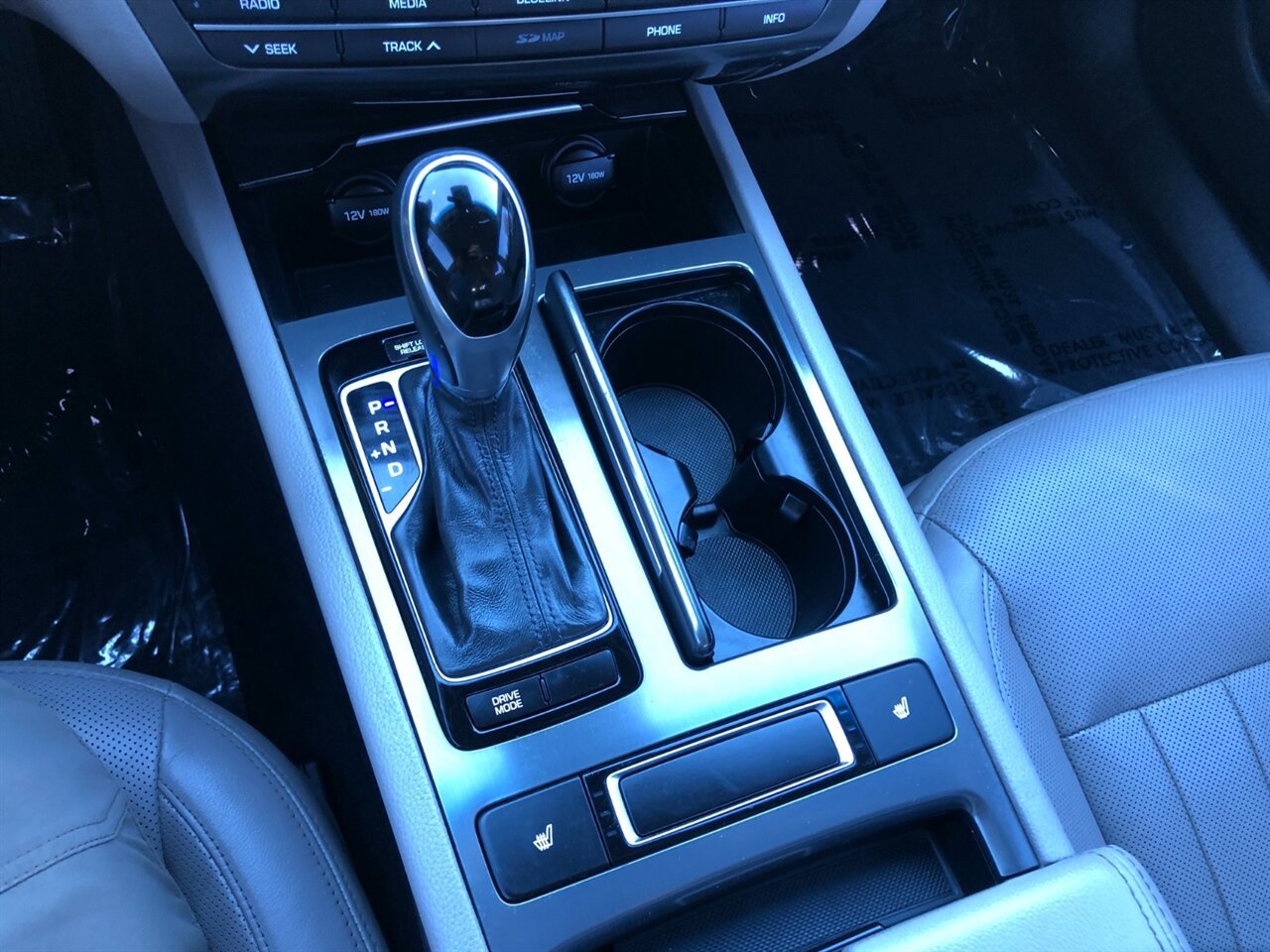Used 2015 Hyundai Genesis 3.8 image 12