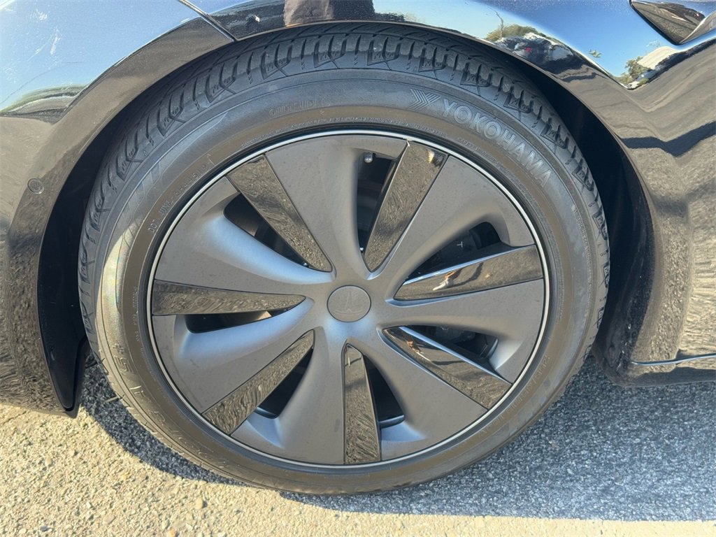 Used 2021 Tesla Model S Plaid image 10