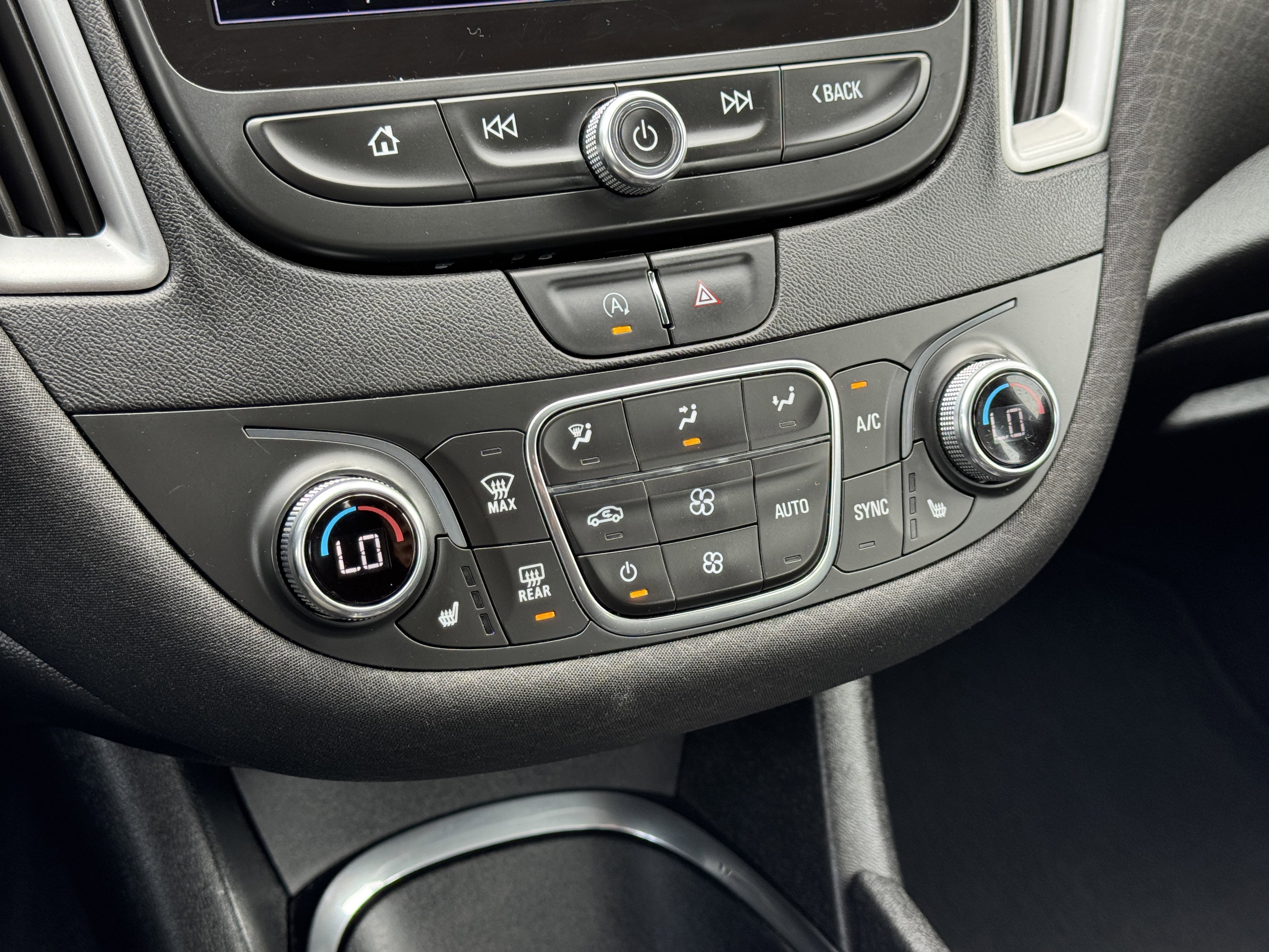 Used 2022 Chevrolet Malibu LT image 27