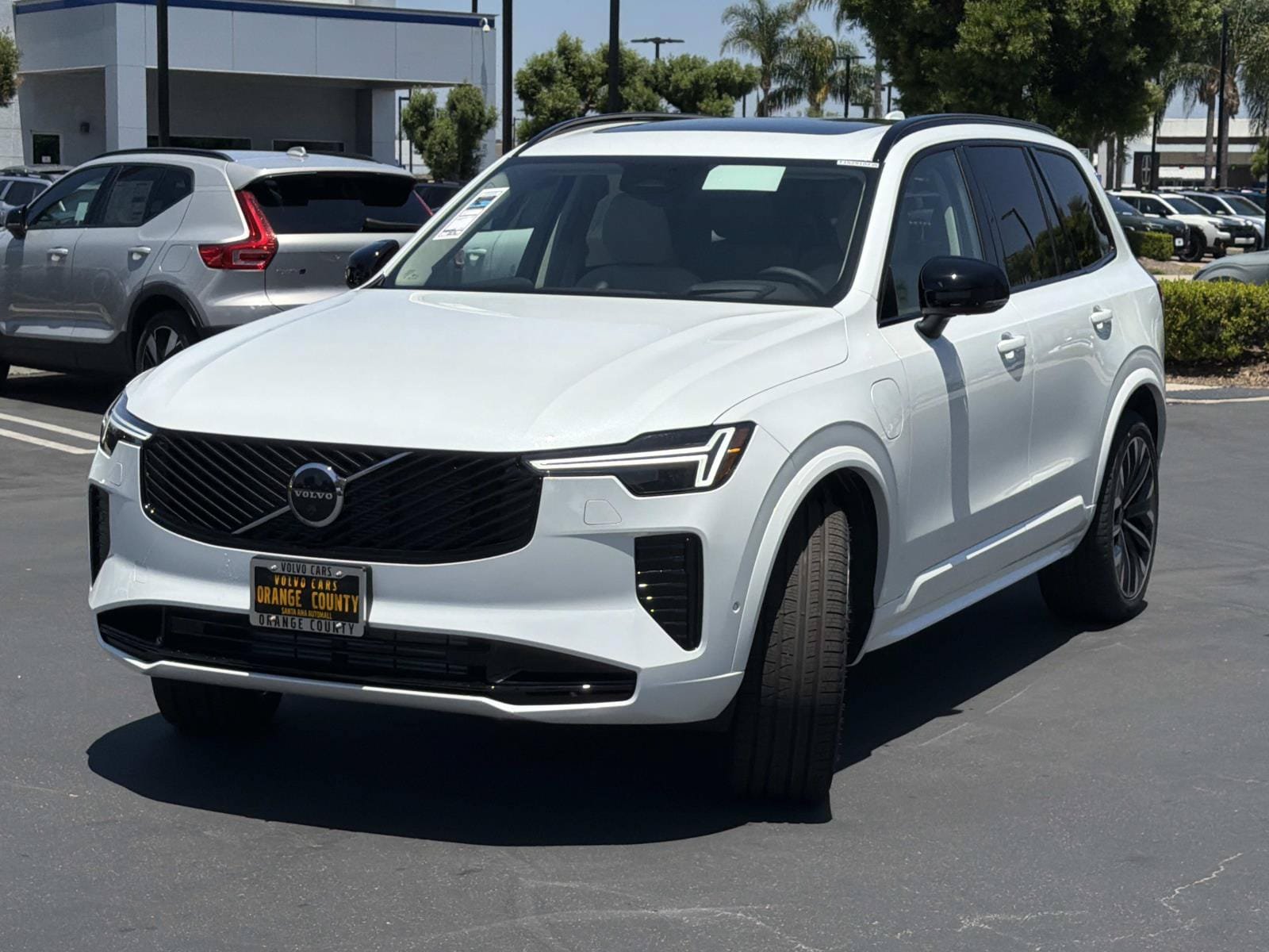 New 2026 Volvo XC90 T8 Ultra w/ Lounge Package AWD/4WD image 3