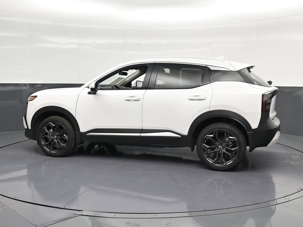 Used 2025 Nissan Kicks SR FWD image 8