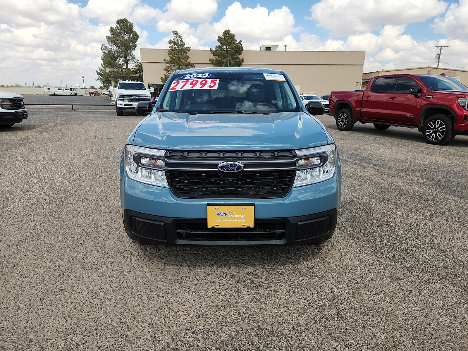 Certified 2023 Ford Maverick XLT image 2